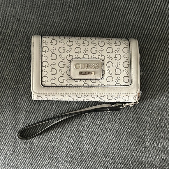 Guess Wristlet - Picture 1 of 3